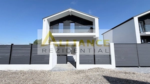 Casa Individuala - 4 camere - 3 bai - 300mp teren - imagine 2