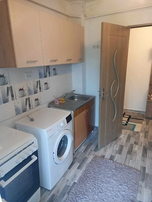 Închiriez apartament 2 camere etaj 3 - imagine 2