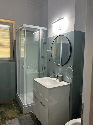 Apartament de inchiriat - zona centrala - imagine 2