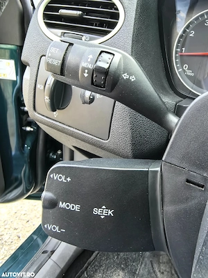 vand ford focus mk 2 din 2008 - imagine 5