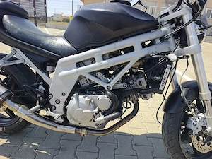 vând sau schimb Hyosung GT 650