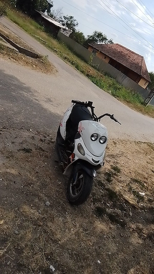 Vand scuter sau accept și diverse 