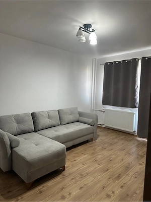 vand apartament 3 camere Oradea - imagine 2