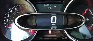 Renault Clio IV (2018) * 1.2 TCe 120 CP * Manuala 6 trepte * DOAR 64.751 km * Pret: 8.990 EUR - imagine 4