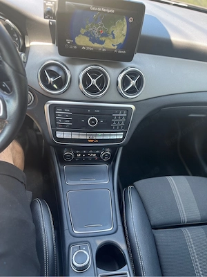 Mercedes-Benz GLA 220d 4 Matic Automat 7 trepte - imagine 4