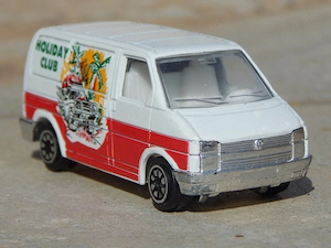 Macheta Volkswagen Transporter T4 Holiday Club Welly 1:64
