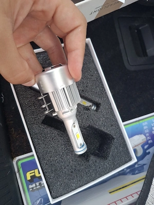 Seturi Becuri LED Auto H7 și H15 Premium — Noi la cutie - imagine 2
