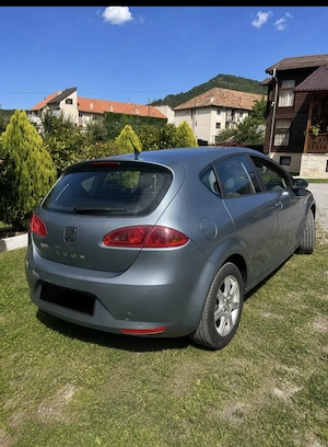 Vând mașina in stare bună de funcționare  - imagine 9