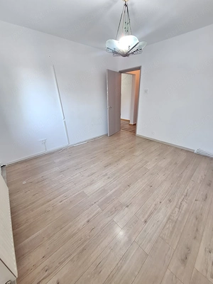 Vanzare apartament 3 camere str Razboieni - imagine 4
