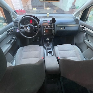 Volkswagen Touran  - imagine 5