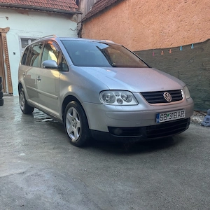 Volkswagen Touran  - imagine 4