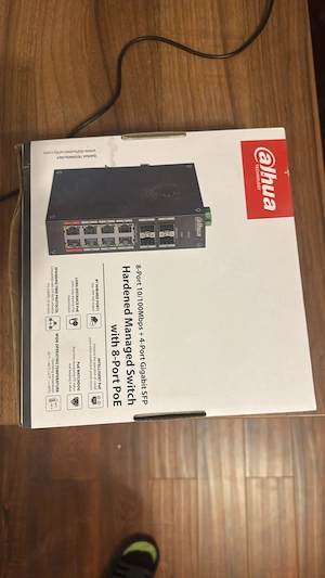 Switch PoE Industrial Dahua Managed   8 Porturi PoE, 4  Gigabit SFP, 240W, 250m   În Stoc