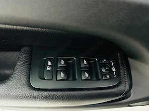 Volvo XC60 - imagine 13