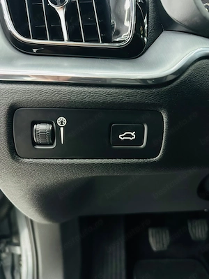 Volvo XC60 - imagine 12