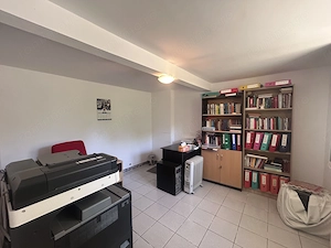 Spatiu Comercial 2 camere central de inchiriat - imagine 4