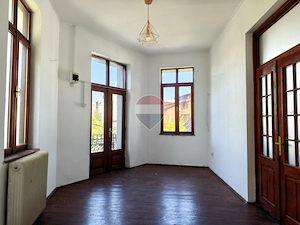 Spatiu comercial spre inchiriere in zona ultracentrala - imagine 3