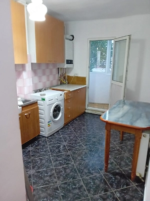 Dau în chirie apartament 3 camere  - imagine 2