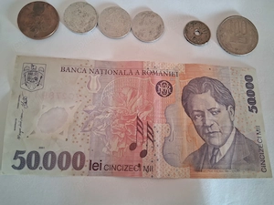 Se vinde monede vechi si bancnota 50.000 lei