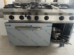 Vind aragaz profesional nou cu 6 ochiuri nou marca Casta