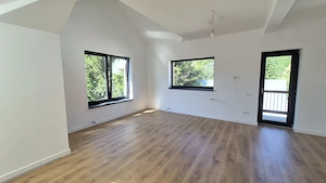 Apartament cu 4 camere 125 mp (4 garsoniere) la cheie + 60 mp pod - Busteni - imagine 4