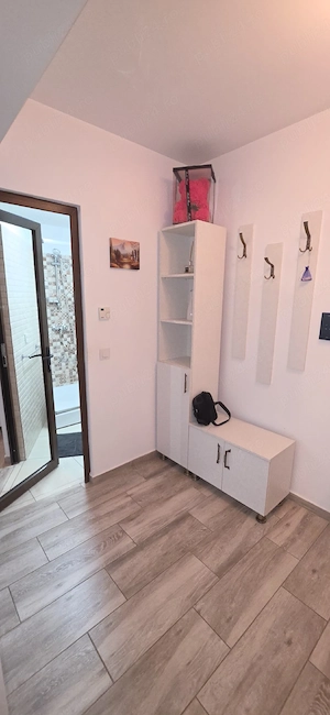 PF ,inchiriez  apartament, zona cug  providenta - imagine 7