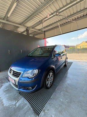 Volkswagen Touran Cros