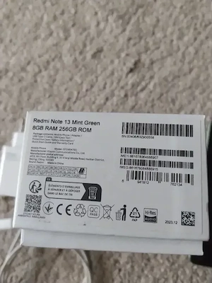 Redmi Note 13 Mint Green cu 8 gb ram si 256 memorie. Perfect !!