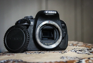 Aparat foto canon 650 D