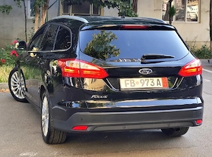 Ford Focus Titanium, 1.6 benzină clasic MPI, Climatronic, Keyless go - imagine 3