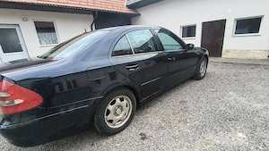 Mercedes E 220 - imagine 2