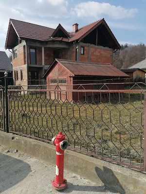 Vand casa in Viseu de sus