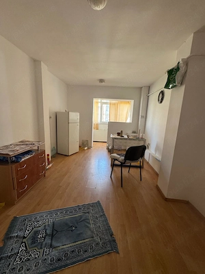 Apartament cu balcon  2 camere  Zona Centrala   - imagine 8