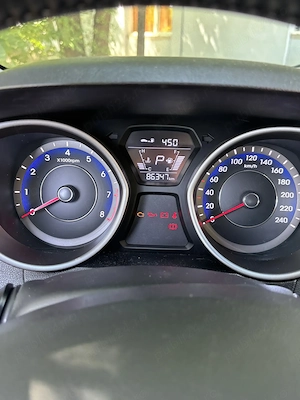 Hyundai Elantra 2015 - 86500 KM - imagine 2