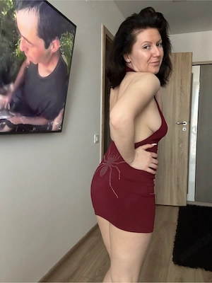 MILF 37   show web, confirmare video pe WhatsApp