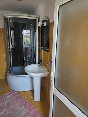 Casa de vanzare (p+m) sau schimb cu apartament plus diferenta - catargiu - imagine 7