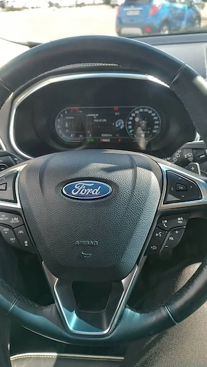 Ford EDGE Vigniale 2020 - imagine 10