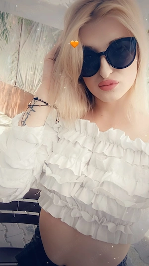 Blondy Transexuală reala 100% detin locatie fac si deplasari