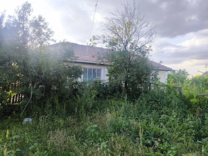 Vând casă si teren , in comuna  Zorleni, jud. Vaslui - imagine 5