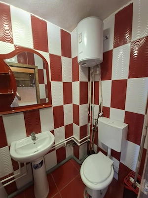 Garsonieră tip, cameră de cămin, Valea Roșie  - imagine 7