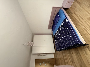 Inchiriez apartament 3 camere decomandate - 1 Mai (Pelendava) - imagine 2