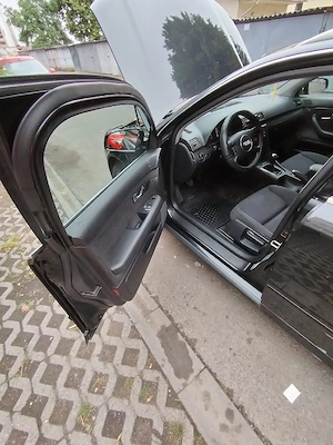 Audi A 4 B6 - imagine 5