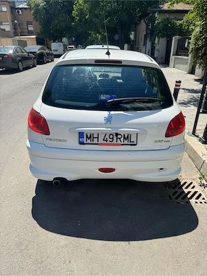 Vând Peugeot 206 1.4 HDI 2005 - imagine 5