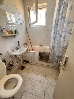 Apartament 2 camere, etaj 2, necesita revovare, zona centrala - imagine 4
