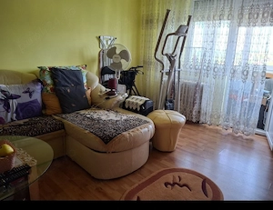 Vând apartament cu 2 camere  , în  Deva  , micro 15 , bl  64 , et  10 . Centrală proprie  . - imagine 2