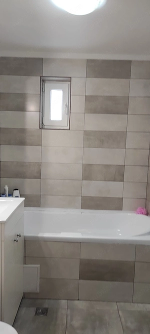 apartament cu 3 camere  - imagine 3