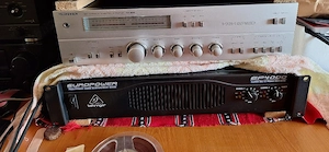 Putere Behringer EP400