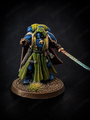 Figurina Warhammer Librarian in Phobos 