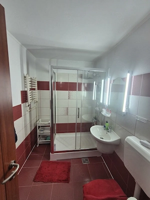 Închiriez apartament 2 camere Micro 3 - imagine 5