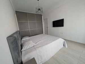 Inchiriez apartament 2 camere complet mobilat si utilat-Prima închiriere-2 locuri de parcare - imagine 8