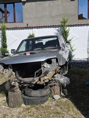 Vand Dezmembrez Nissan Navara 2003-2004  - imagine 4